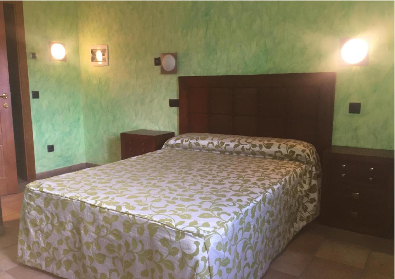 El Soportal De Uceda Hotel Exterior photo