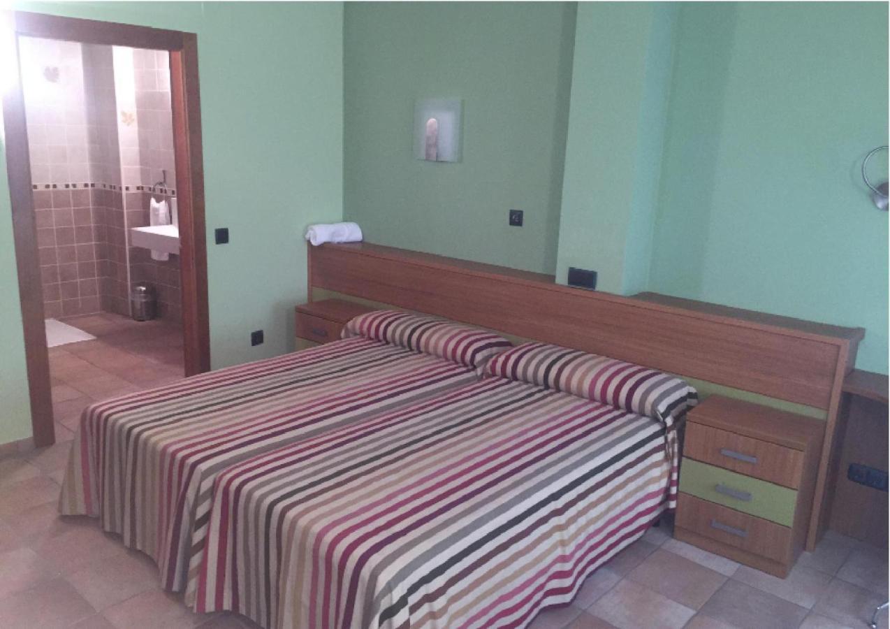 El Soportal De Uceda Hotel Exterior photo